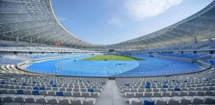 스틸 디자인 스포츠 센터 경기장